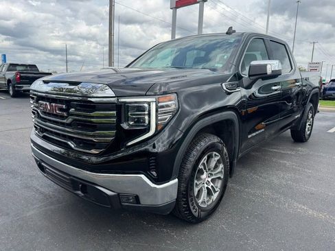 Used 2025 GMC Sierra 1500 SLT RWD image 8
