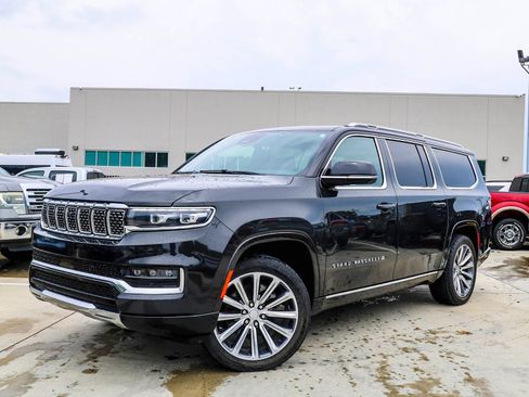 Used 2023 Jeep Grand Wagoneer L Series II AWD/4WD image 1
