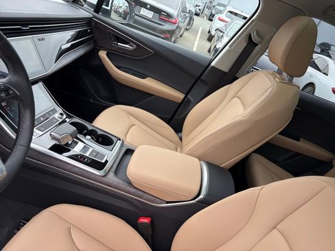 Used 2025 Audi Q7 2.0T Premium Plus w/ Premium Plus Package image 31