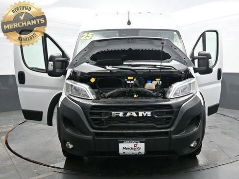 Used 2025 RAM ProMaster 2500 w/ Convenience Group image 41
