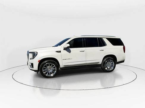 Used 2024 GMC Yukon Denali w/ Advanced Technology Package AWD/4WD image 8