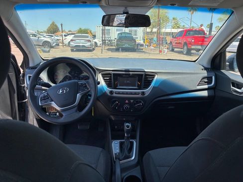 Used 2018 Hyundai Accent SE FWD image 21