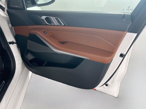Used 2024 BMW X5 M60i AWD/4WD image 29