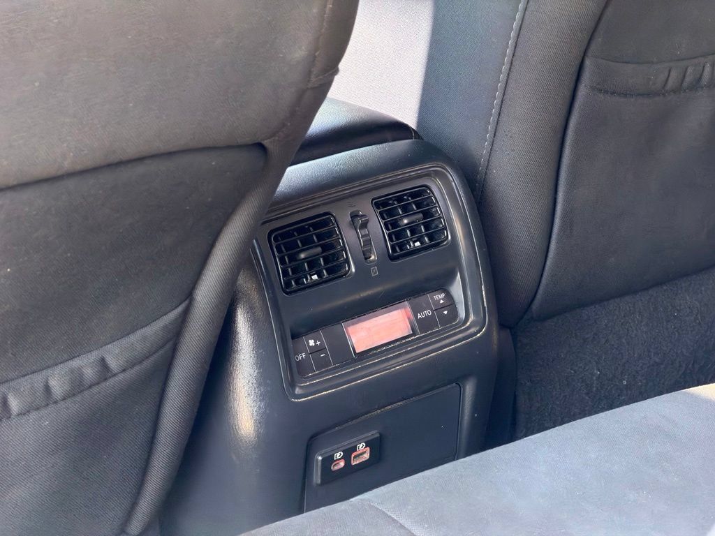 Used 2020 Nissan Pathfinder S FWD image 25