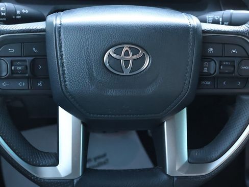 Used 2024 Toyota Tacoma TRD Sport image 18