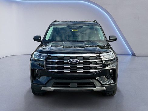 New 2026 Ford Explorer Active w/ Active Comfort Package image 4