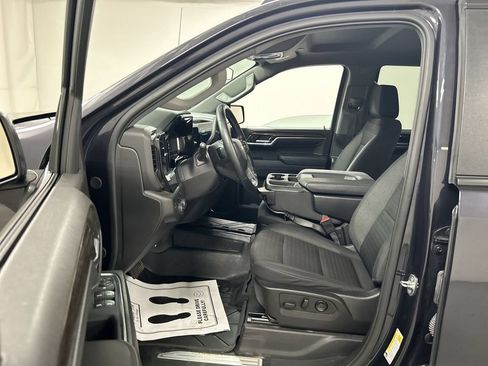 Certified 2024 Chevrolet Silverado 1500 LT AWD/4WD image 9