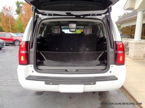 Used 2019 Chevrolet Suburban LT image 33