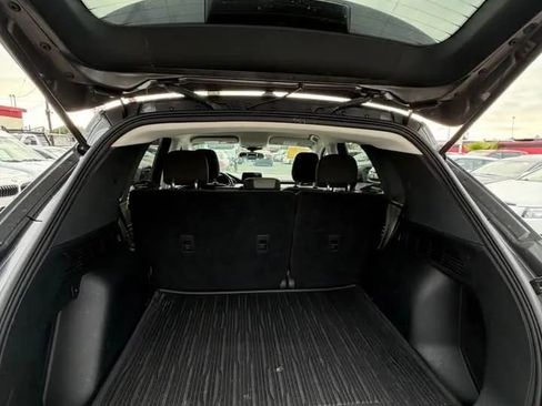 Used 2021 Ford Escape SE w/ Cold Weather Package FWD image 9
