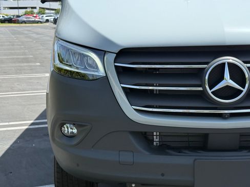 New 2026 Mercedes-Benz Sprinter 2500 image 7