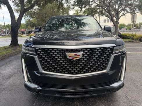 Used 2023 Cadillac Escalade Premium Luxury w/ Performance Package AWD/4WD image 11