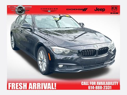 Used 2017 BMW 320i xDrive Sedan AWD/4WD image 1