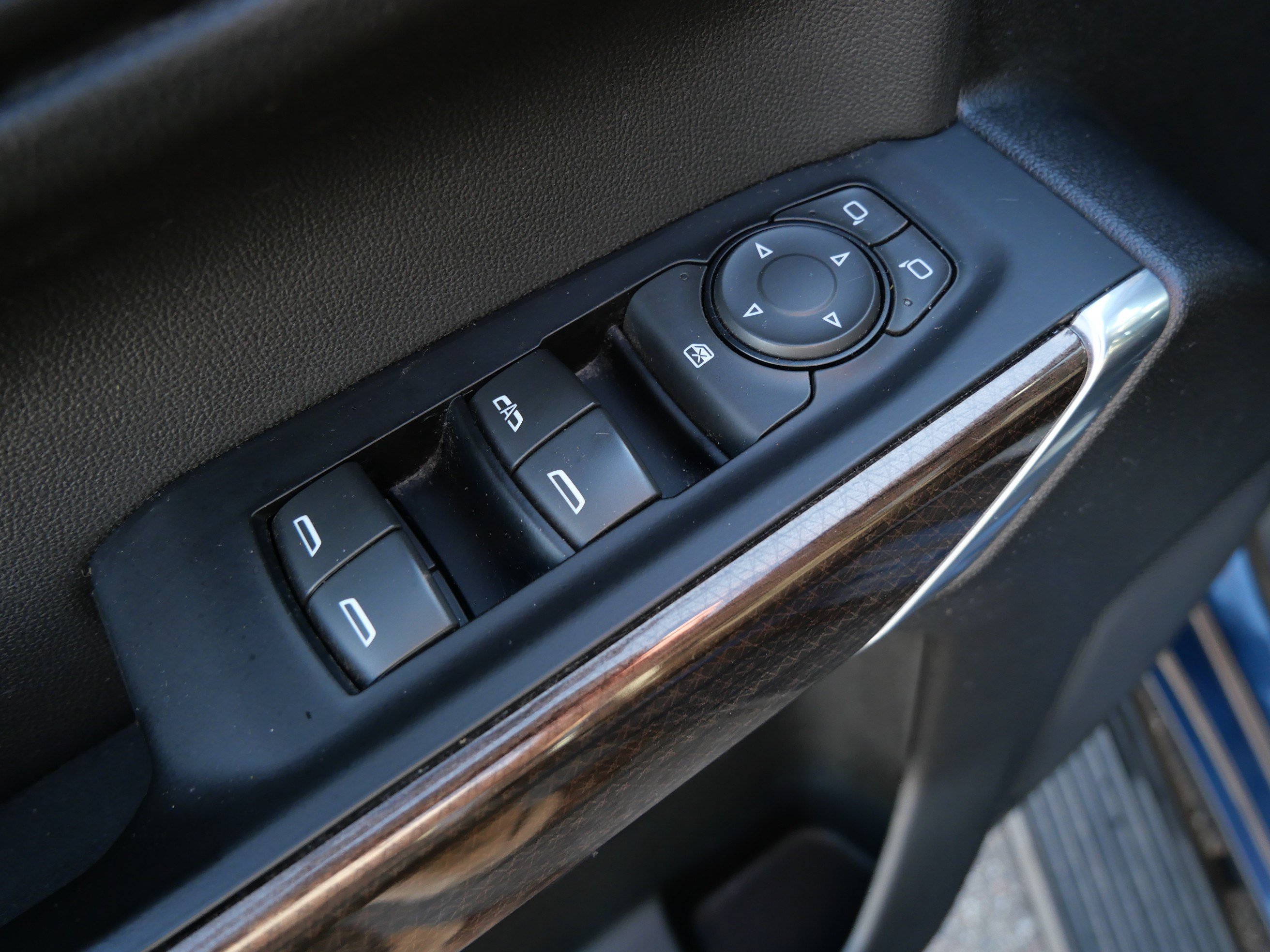 Used 2019 Chevrolet Silverado 1500 RST AWD/4WD image 23