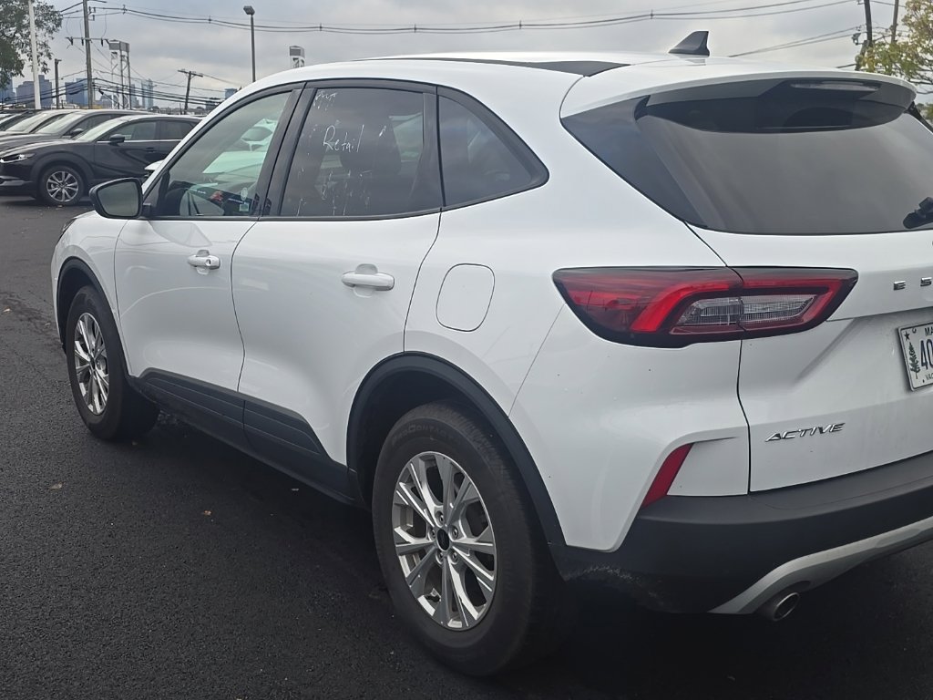 Used 2025 Ford Escape Active AWD/4WD image 4