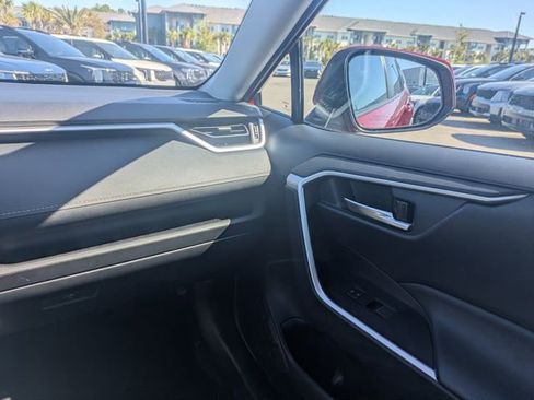 Used 2023 Toyota RAV4 XLE FWD image 17