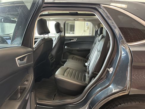 Used 2022 Ford Edge SEL w/ Convenience Package image 7