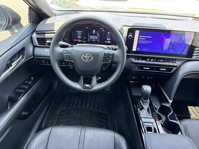 Used 2025 Toyota Camry XSE FWD image 12