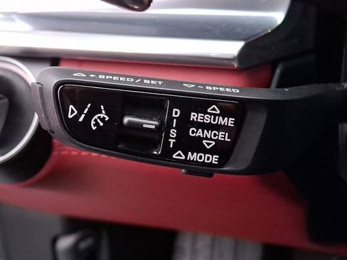 Used 2023 Porsche Panamera 4 w/ Premium Package image 21