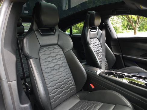 Used 2022 Audi e-tron GT Prestige w/ Prestige Package AWD/4WD image 21