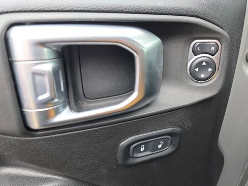 Certified 2021 Jeep Wrangler Sport AWD/4WD image 15