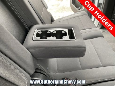 Used 2024 GMC Yukon XL SLE image 37
