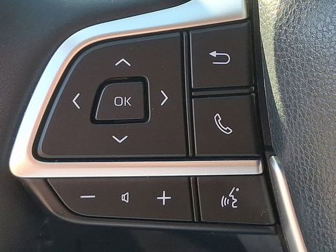 Used 2025 Toyota Grand Highlander AWD image 21