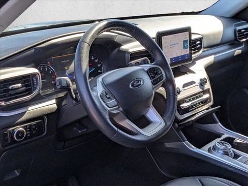 Used 2023 Ford Explorer XLT w/ Equipment Group 202A image 10