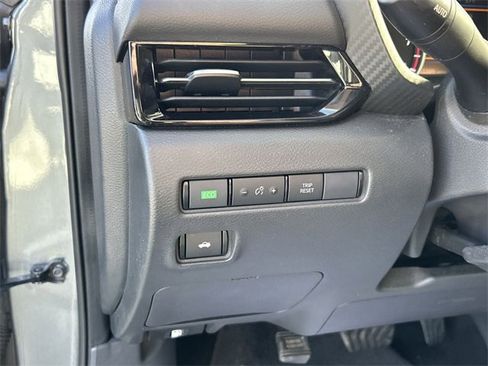 Certified 2020 Nissan Sentra SR image 17