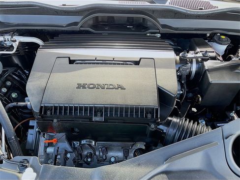 Used 2025 Honda Pilot Black Edition image 31