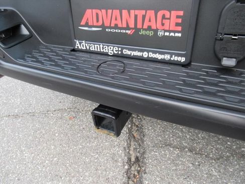 Used 2025 RAM 1500 Warlock AWD/4WD image 9
