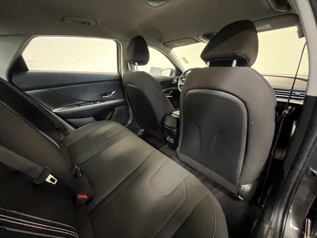 Used 2024 Hyundai Elantra SEL FWD image 12