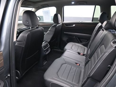 Used 2024 Volkswagen Atlas SEL AWD/4WD image 23