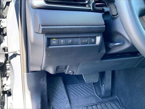Used 2026 Toyota Camry LE FWD image 35