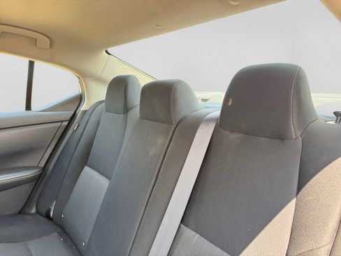 Used 2025 Nissan Sentra SV FWD image 30