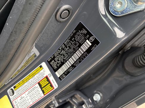 Used 2025 Toyota Camry SE FWD image 29