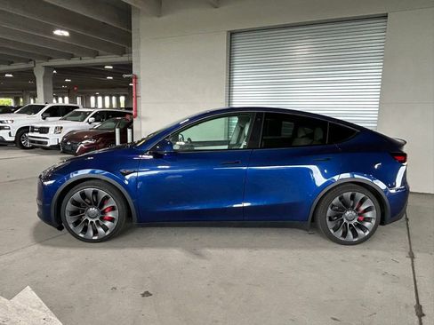 Used 2021 Tesla Model Y Performance image 7