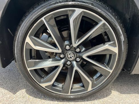 Used 2022 Toyota Corolla XSE FWD image 11