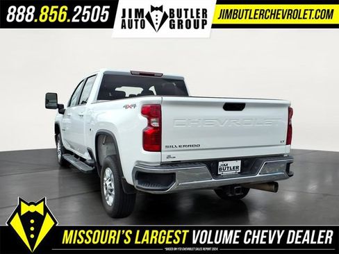 Used 2025 Chevrolet Silverado 2500 LT w/ Convenience Package AWD/4WD image 2