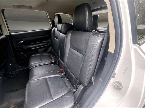 Used 2017 Mitsubishi Outlander SEL FWD image 21