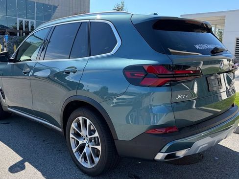 Certified 2026 BMW X5 xDrive40i w/ Parking Assistance Package AWD/4WD image 2