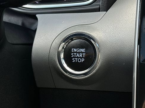 Used 2020 Toyota Avalon Limited image 34