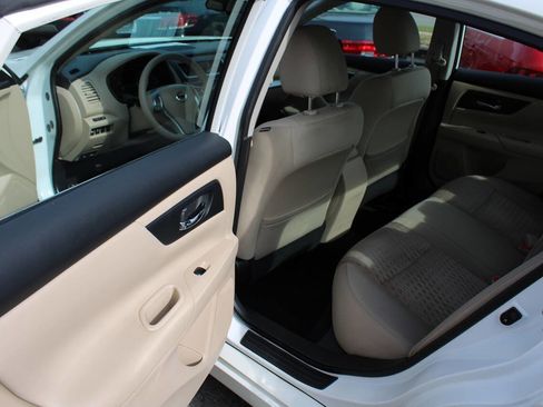 Used 2016 Nissan Altima 2.5 S w/ Power Driver Seat Package image 25