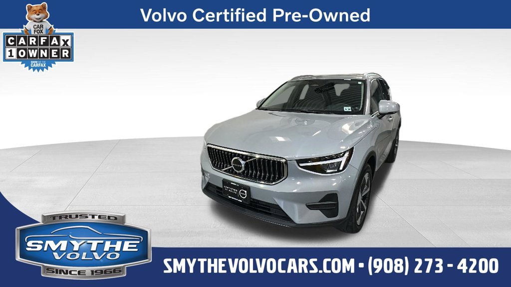 Certified 2024 Volvo XC40 B5 Core AWD/4WD image 1