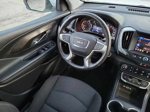 Used 2024 GMC Terrain SLE image 16