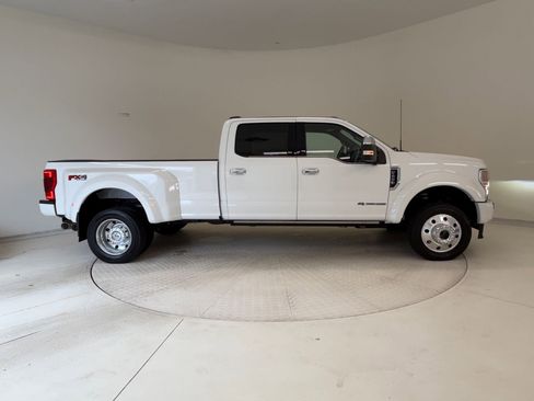 Certified 2022 Ford F450 Platinum w/ FX4 Off-Road Package image 8