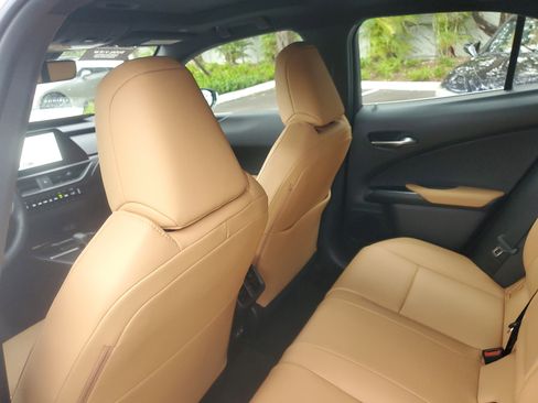 Used 2025 Lexus UX 300h FWD w/ Accessory Package (Z1) image 12