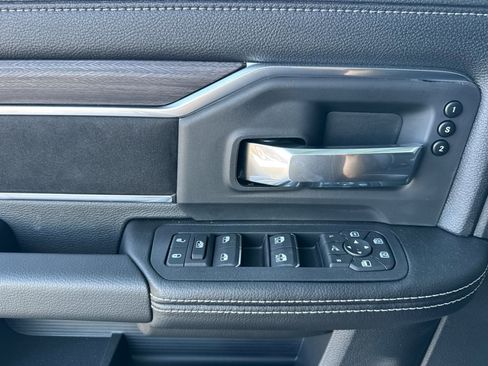 New 2026 RAM 2500 Laramie AWD/4WD image 10