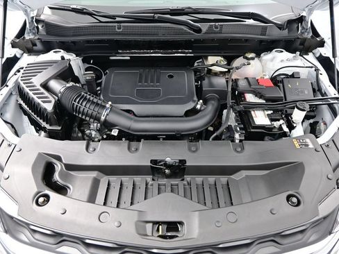 New 2025 Chevrolet Blazer LT w/ Convenience Package FWD image 42
