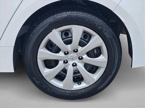 Used 2024 Toyota Corolla LE image 4