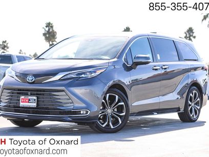 Used 2025 Toyota Sienna Platinum